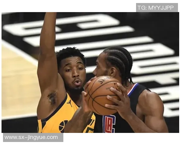 爵士队全队发挥出色，勇夺连胜，战绩辉煌